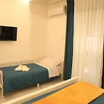 Lulu\'S House